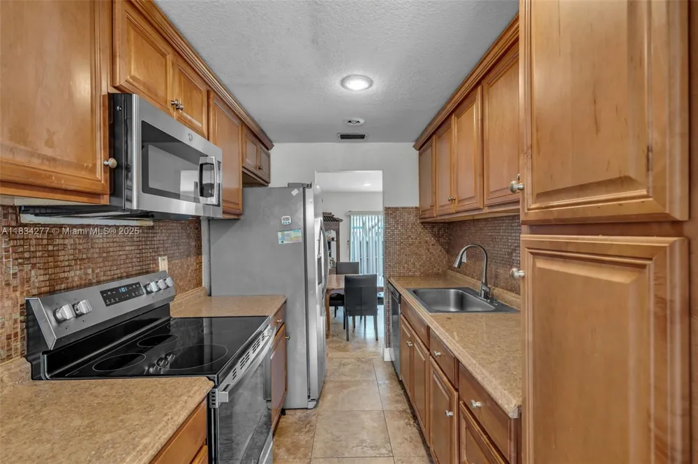 8256 NW 9th Ct #2 Plantation, FL 33324