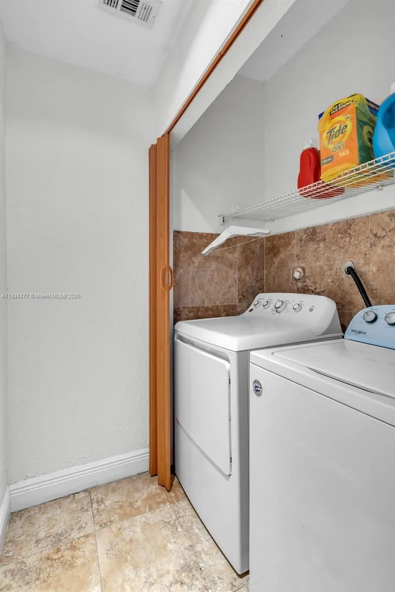 8256 NW 9th Ct #2 Plantation, FL 33324