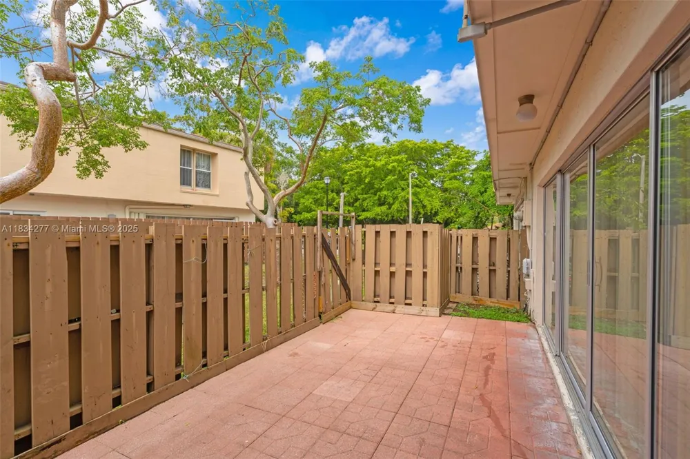 8256 NW 9th Ct #2 Plantation, FL 33324