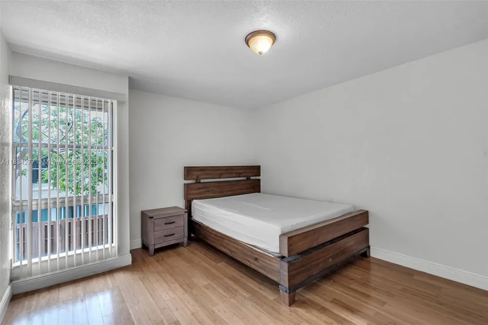 8256 NW 9th Ct #2 Plantation, FL 33324