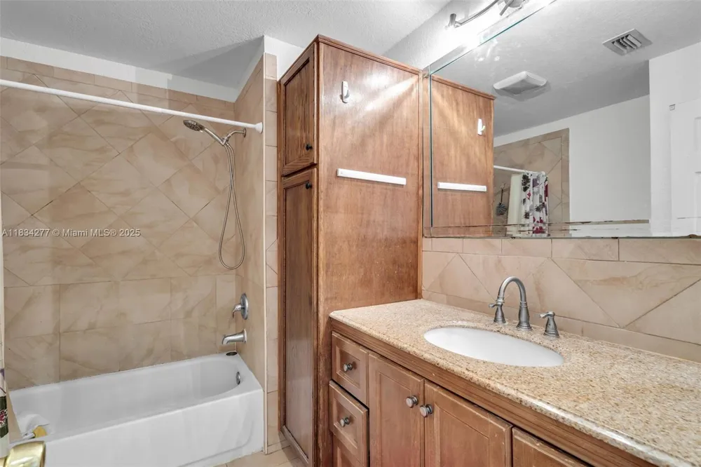 8256 NW 9th Ct #2 Plantation, FL 33324
