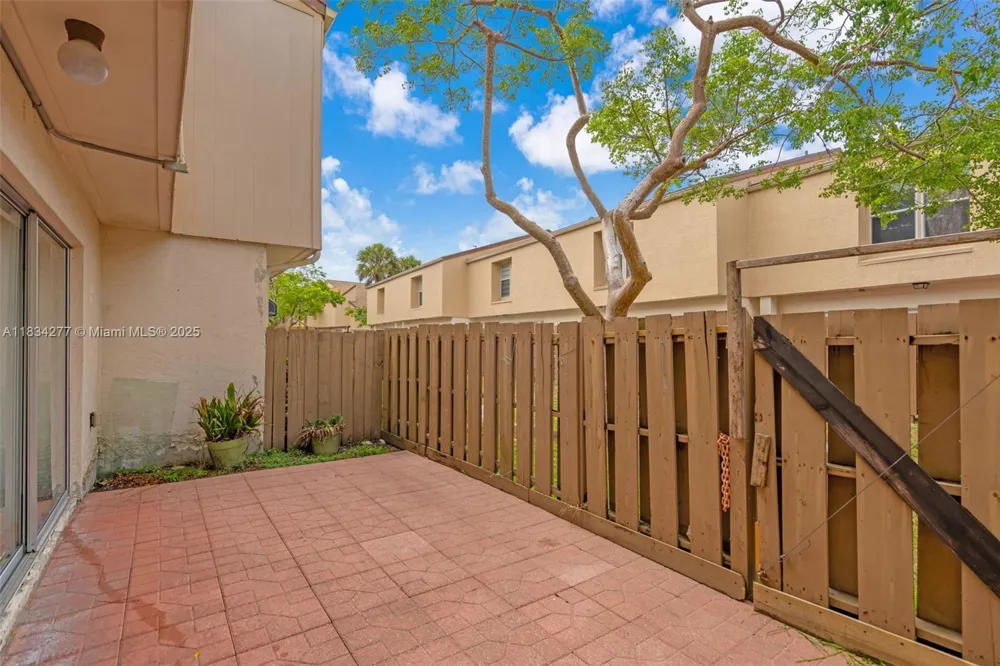 8256 NW 9th Ct #2 Plantation, FL 33324