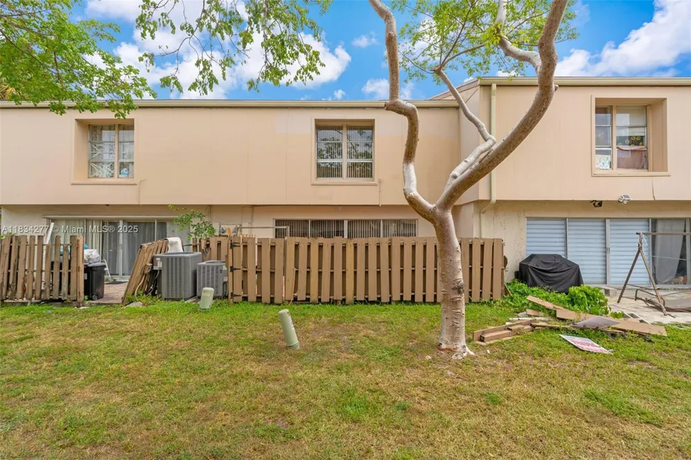8256 NW 9th Ct #2 Plantation, FL 33324