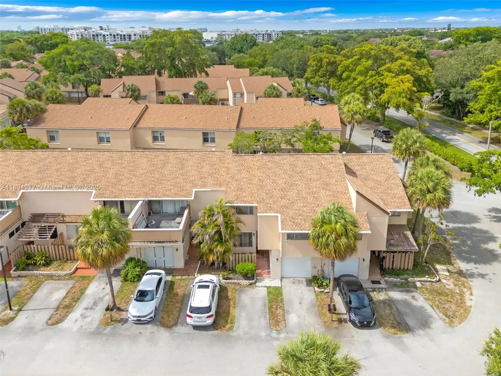 8256 NW 9th Ct #2 Plantation, FL 33324