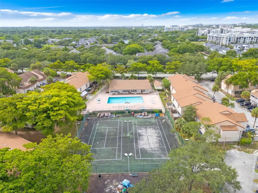 8256 NW 9th Ct #2 Plantation, FL 33324