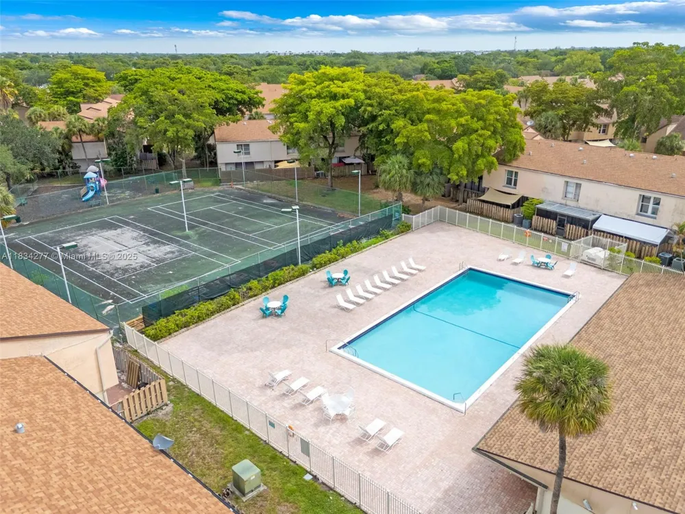8256 NW 9th Ct #2 Plantation, FL 33324
