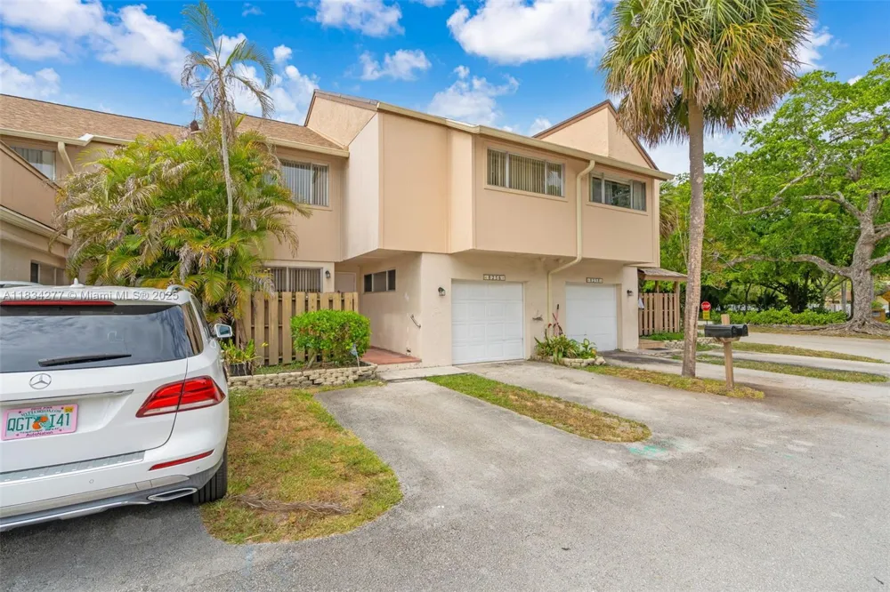 8256 NW 9th Ct #2 Plantation, FL 33324