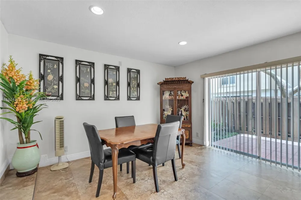 8256 NW 9th Ct #2 Plantation, FL 33324