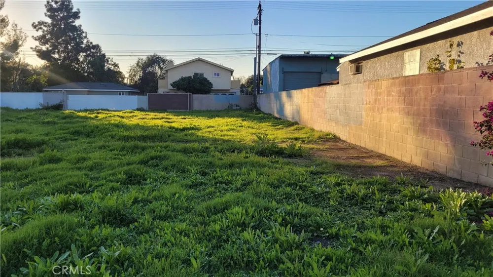 227 Azusa Avenue Azusa, CA 91702