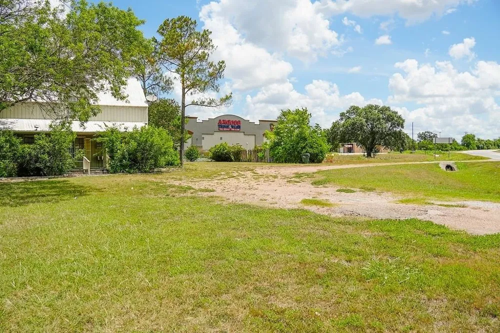 1400 Fm 609 Flatonia, TX 78941