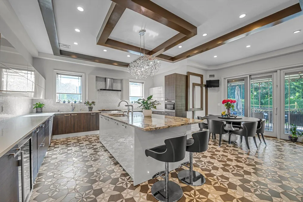 185 Dolphin Drive Hewlett Neck, NY 11598