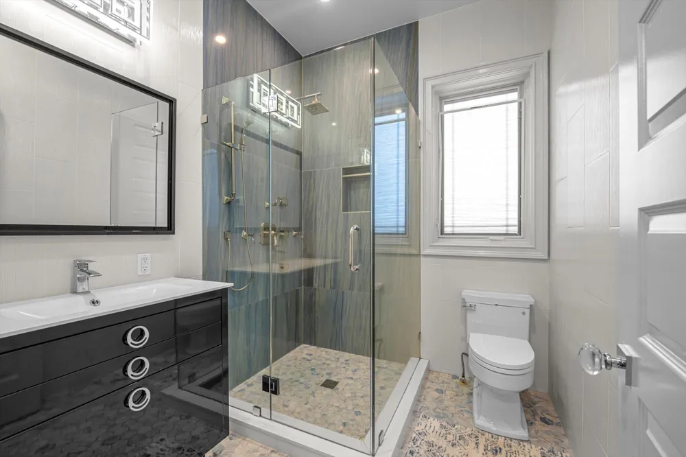 185 Dolphin Drive Hewlett Neck, NY 11598