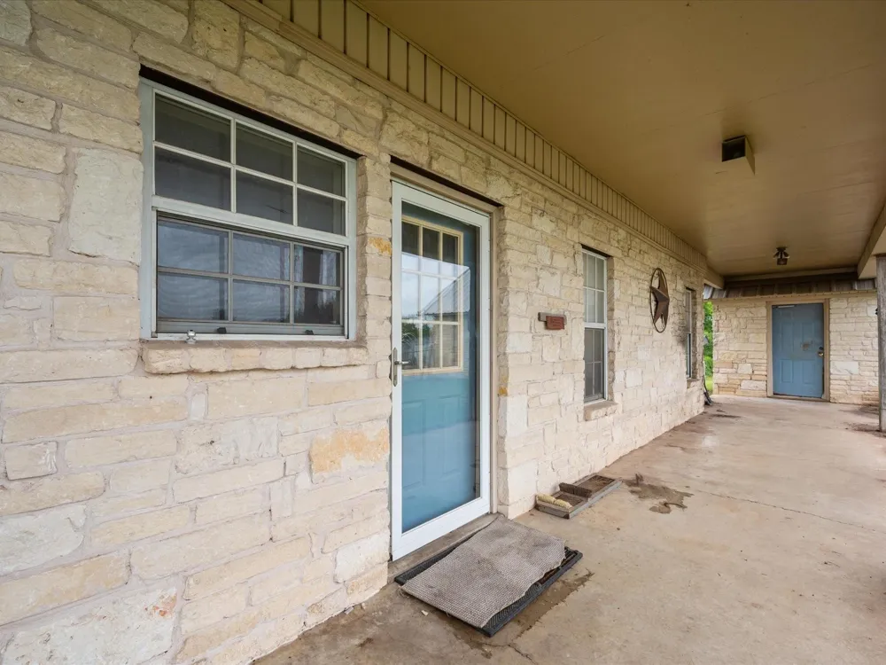 17645 Highway 6 Navasota, TX 77868