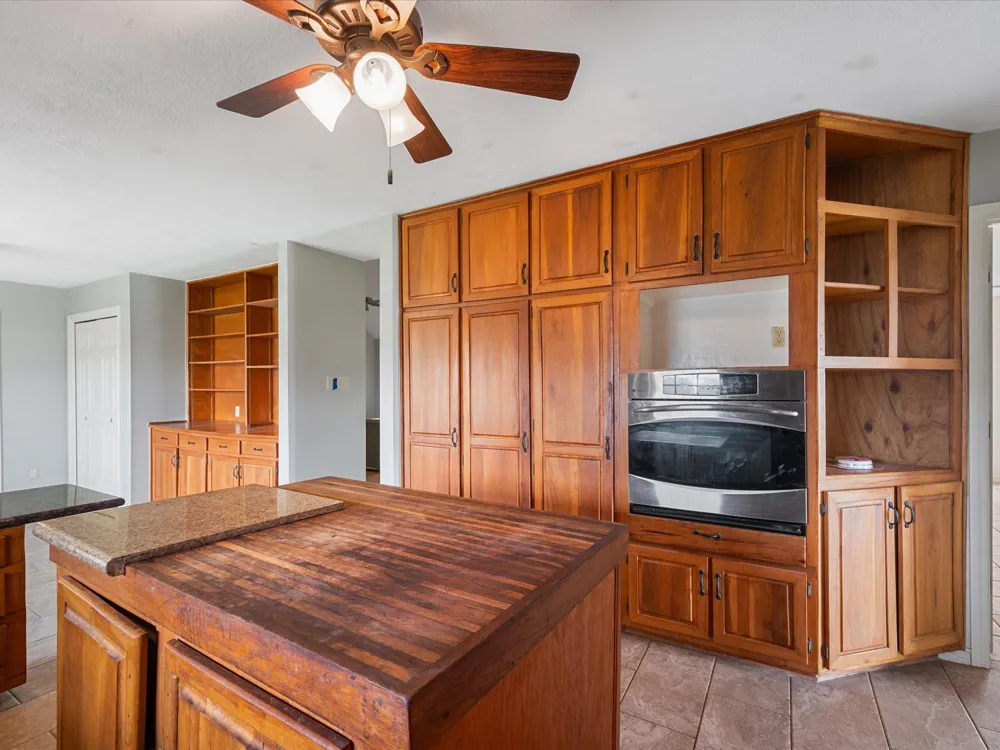 17645 Highway 6 Navasota, TX 77868