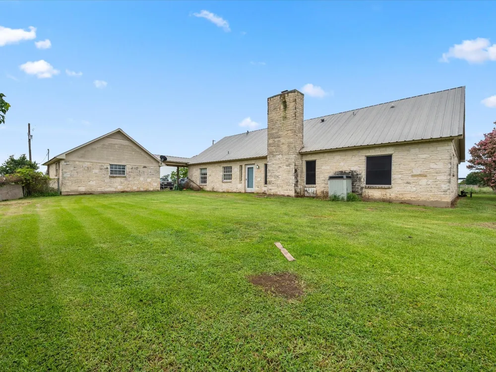 17645 Highway 6 Navasota, TX 77868