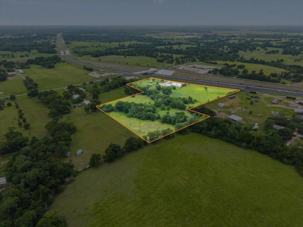 17645 Highway 6 Navasota, TX 77868