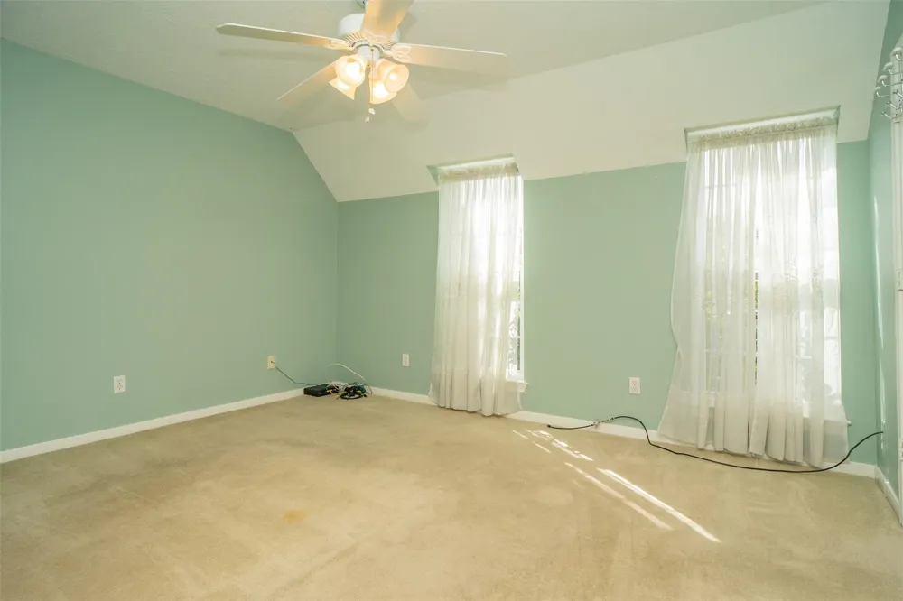 11525 Burdine Street #403 Houston, TX 77035