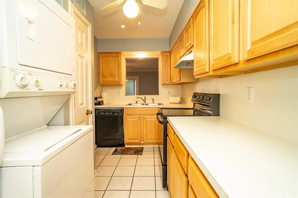 11525 Burdine Street #403 Houston, TX 77035