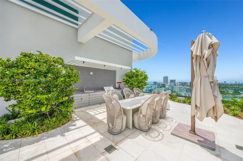 580 72 #910 Miami Beach, FL 33144