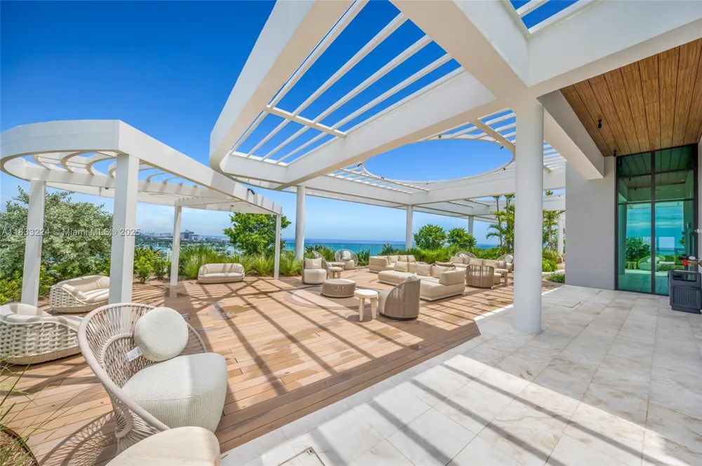 580 72 #910 Miami Beach, FL 33144