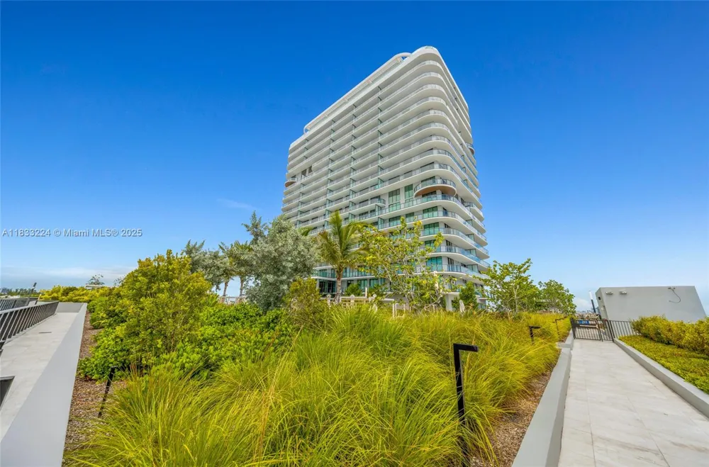 580 72 #910 Miami Beach, FL 33144