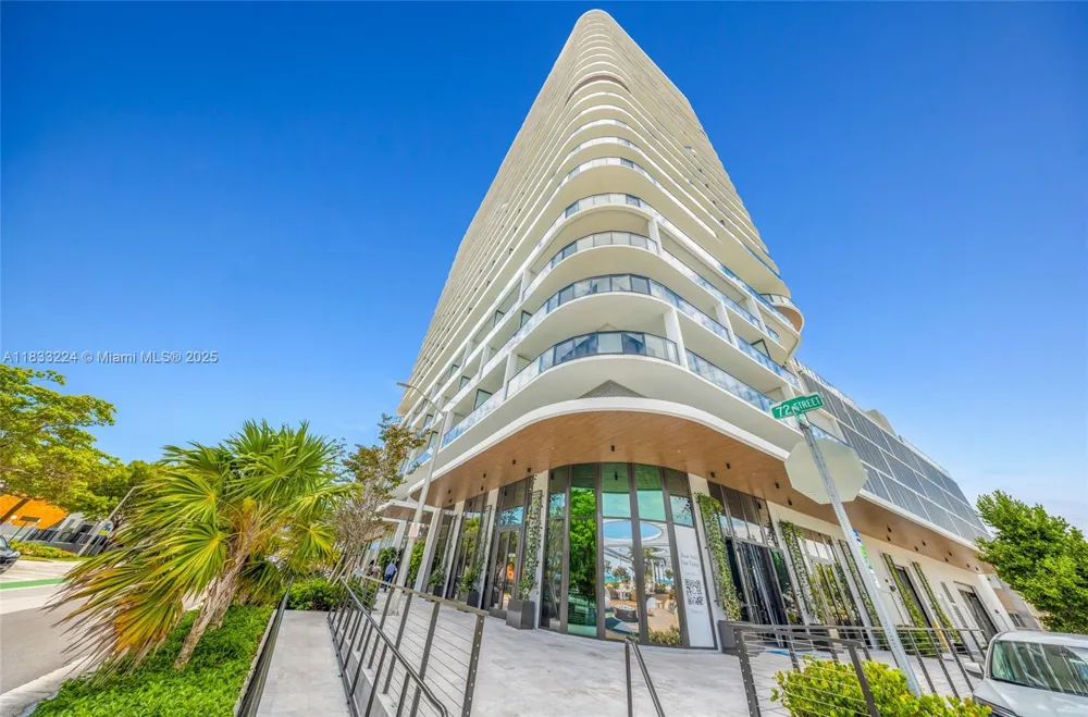 580 72 #910 Miami Beach, FL 33144