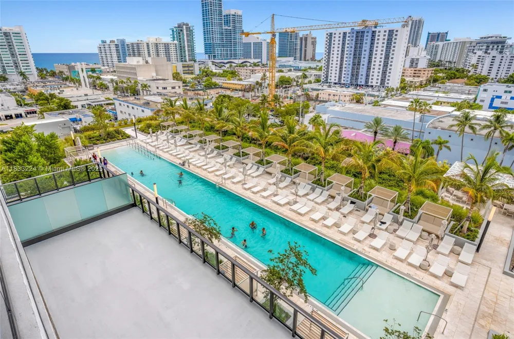 580 72 #910 Miami Beach, FL 33144