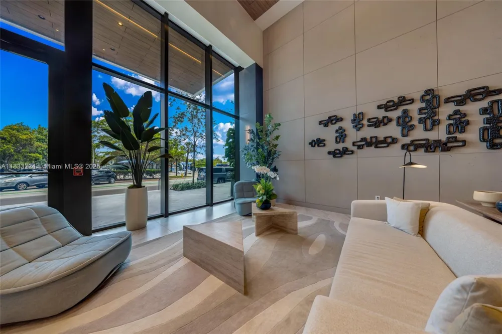 580 72 #910 Miami Beach, FL 33144