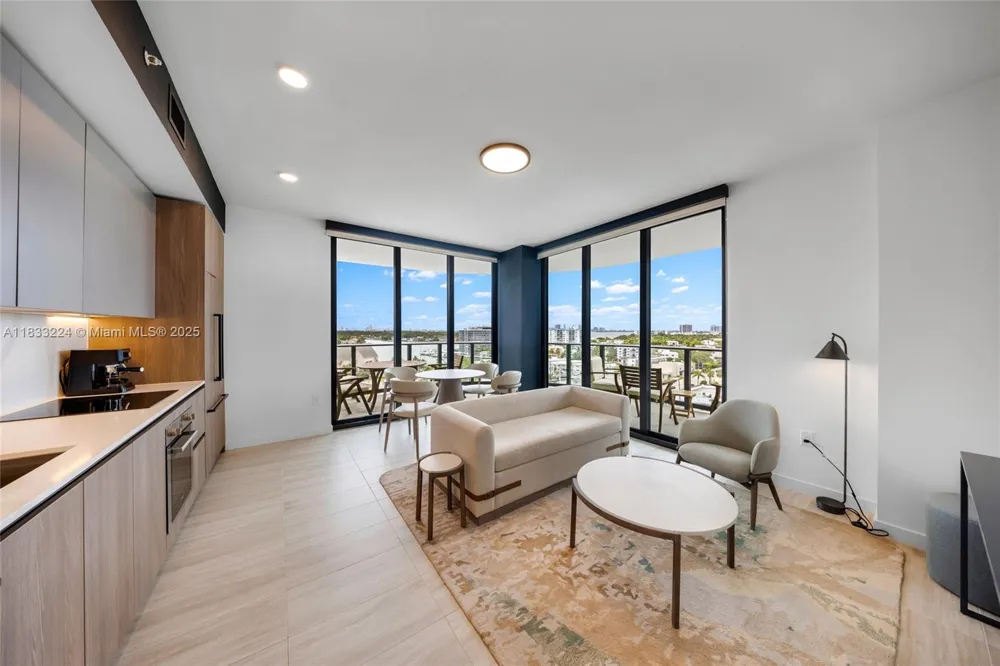 580 72 #910 Miami Beach, FL 33144