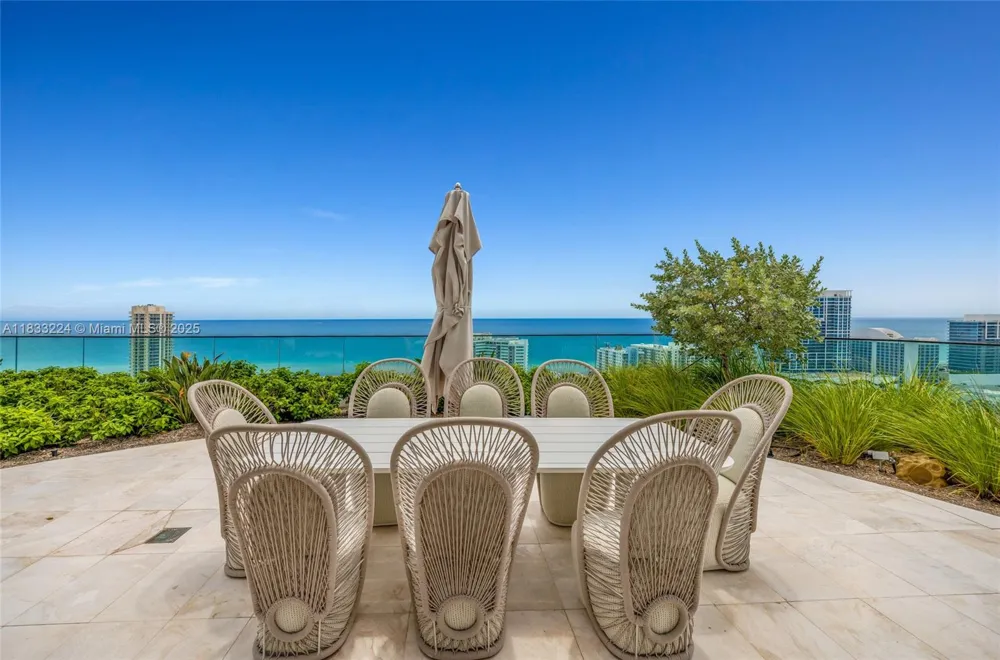 580 72 #910 Miami Beach, FL 33144