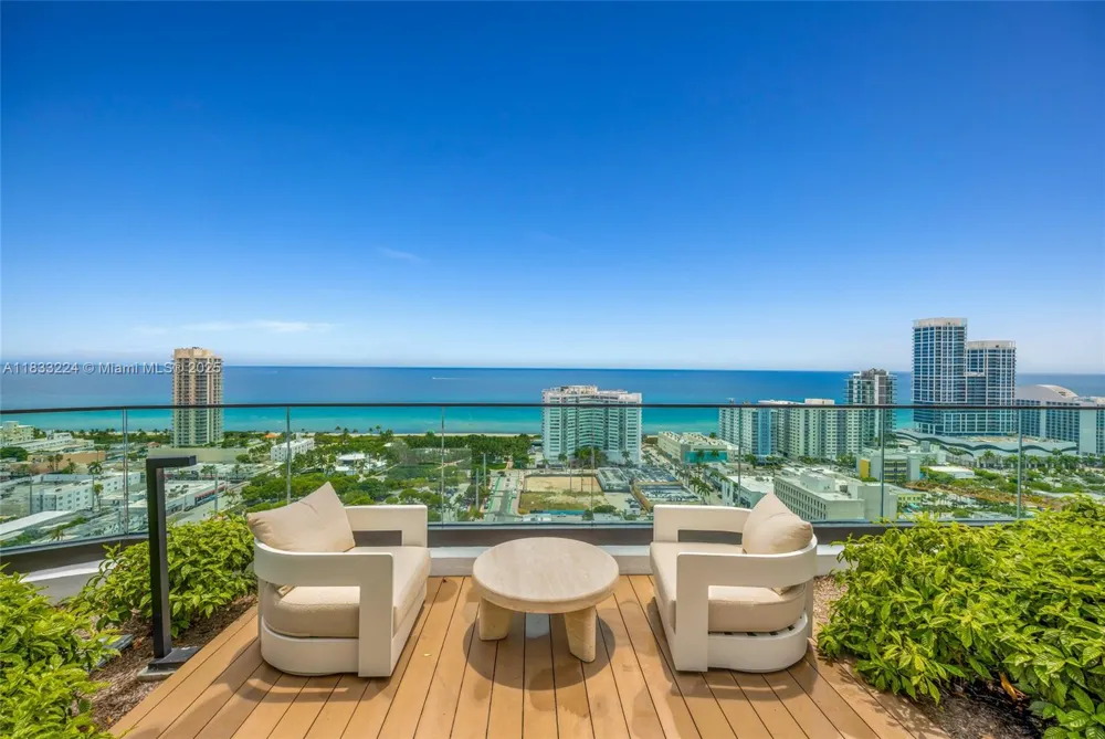 580 72 #910 Miami Beach, FL 33144
