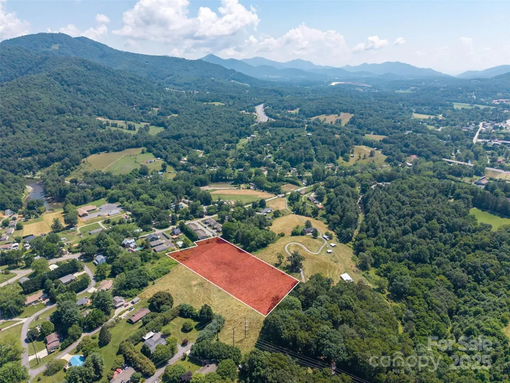 00 Summer Breeze Drive Clyde, NC 28721