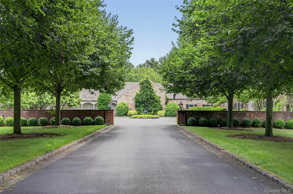 60 Piping Rock Road Upper Brookville, NY 11545