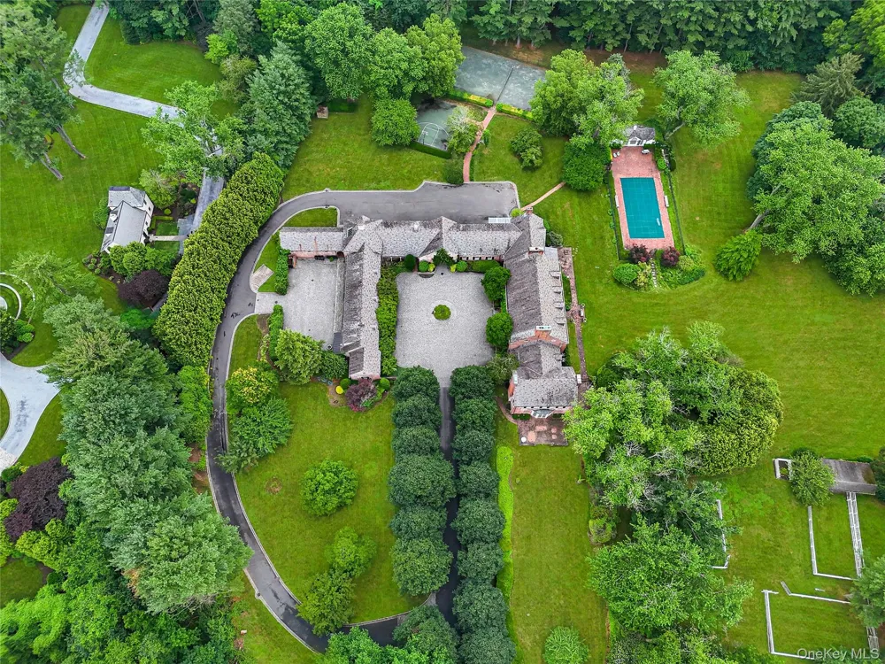 60 Piping Rock Road Upper Brookville, NY 11545