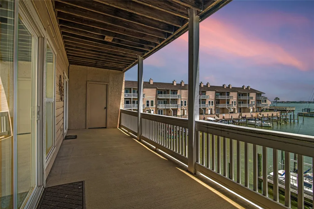 4747 Nasa Parkway #206 Seabrook, TX 77586