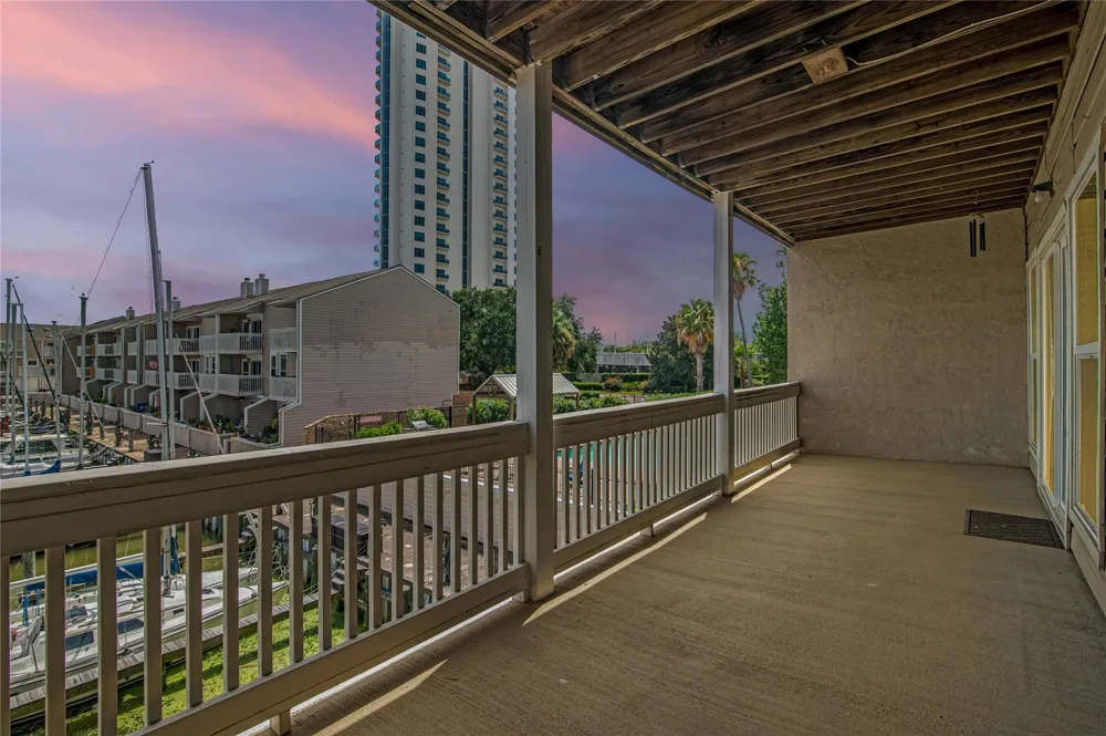 4747 Nasa Parkway #206 Seabrook, TX 77586