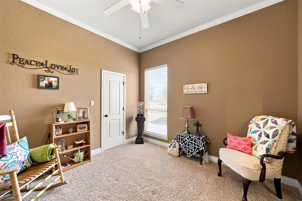 845 W County Line Road E West, TX 76691