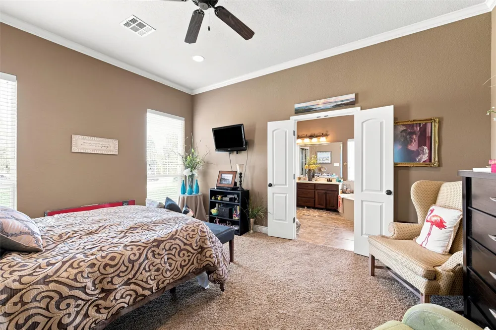 845 W County Line Road E West, TX 76691