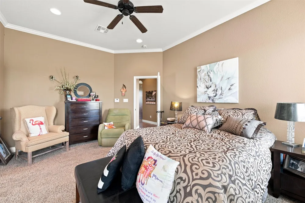 845 W County Line Road E West, TX 76691