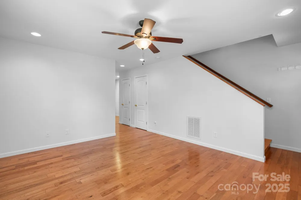212 & 214 Portmanvilla Road Black Mountain, NC 28711