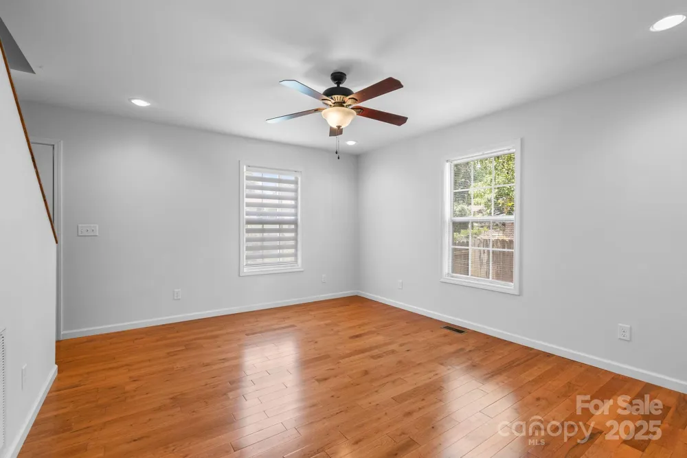 212 & 214 Portmanvilla Road Black Mountain, NC 28711