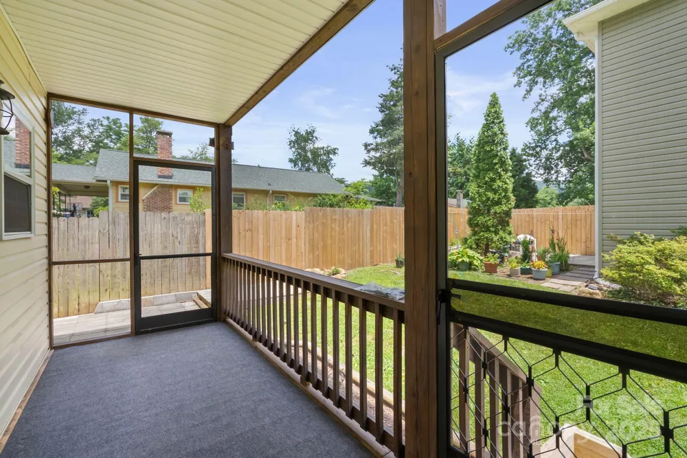 212 & 214 Portmanvilla Road Black Mountain, NC 28711