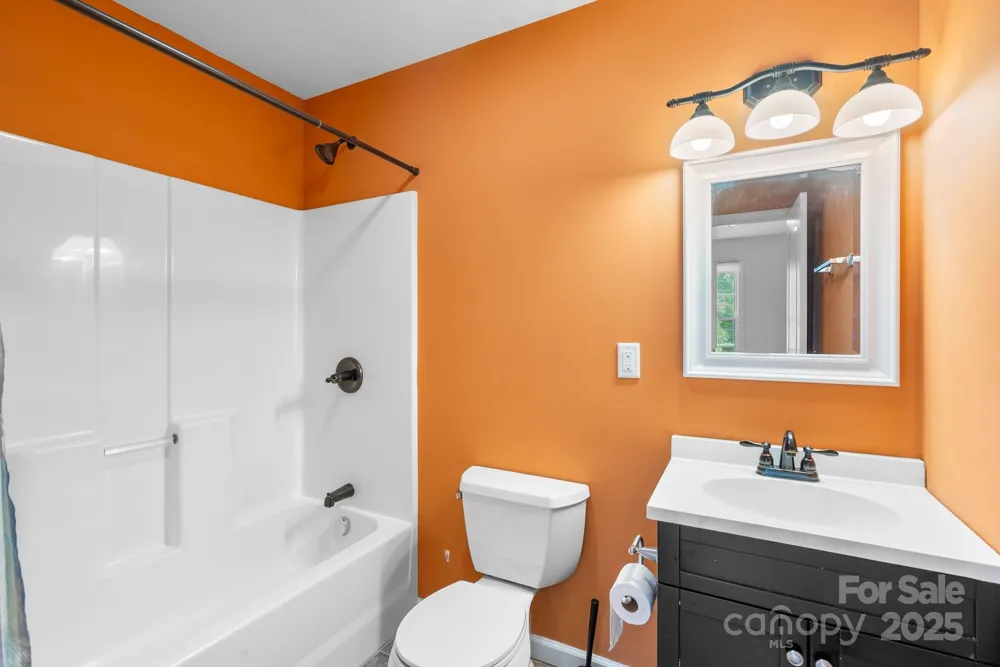 212 & 214 Portmanvilla Road Black Mountain, NC 28711