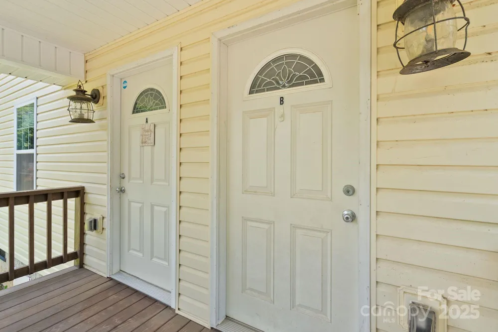 212 & 214 Portmanvilla Road Black Mountain, NC 28711