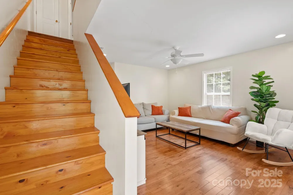 212 & 214 Portmanvilla Road Black Mountain, NC 28711