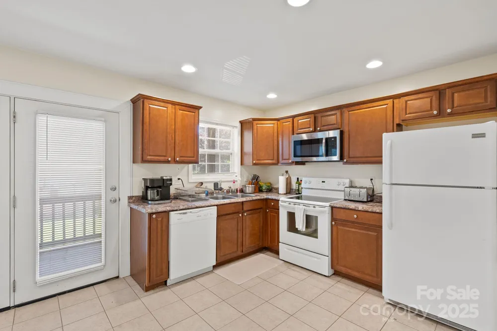 212 & 214 Portmanvilla Road Black Mountain, NC 28711