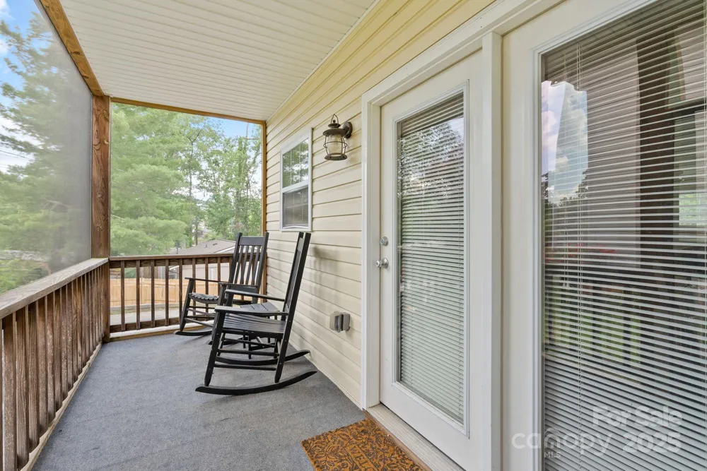 212 & 214 Portmanvilla Road Black Mountain, NC 28711