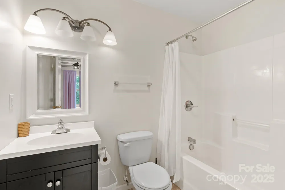 212 & 214 Portmanvilla Road Black Mountain, NC 28711