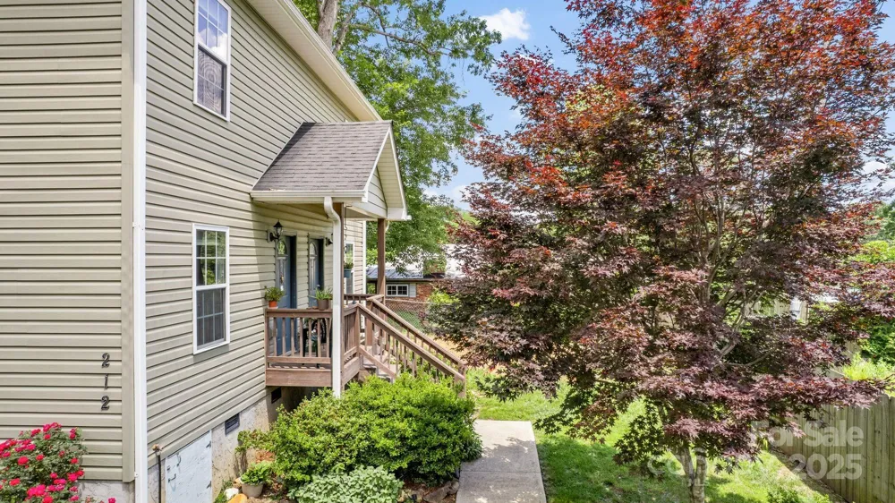 212 & 214 Portmanvilla Road Black Mountain, NC 28711