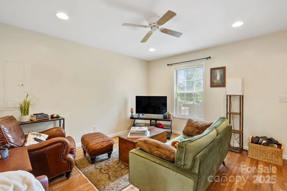 212 & 214 Portmanvilla Road Black Mountain, NC 28711